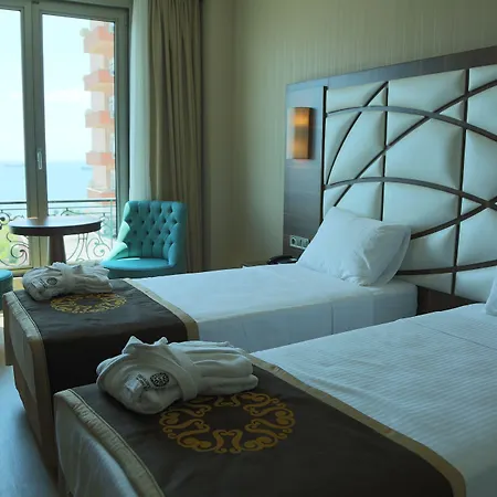 The Grand Mira Business Hotel Hotel 4*