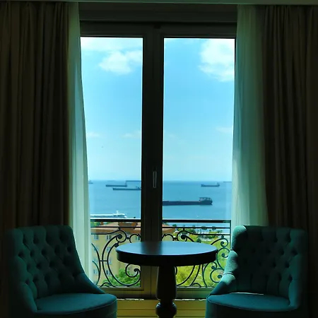 Hotel The Grand Mira Business Hotel 4*