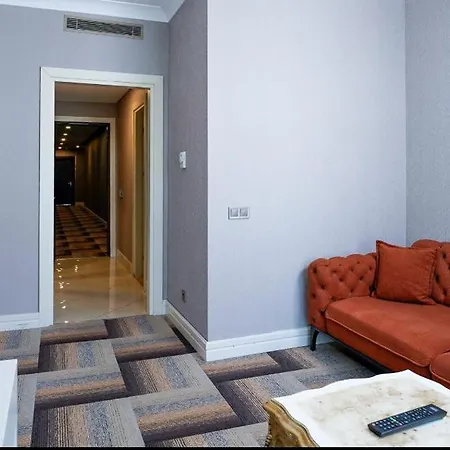 Hotel The Grand Mira Business 4*
