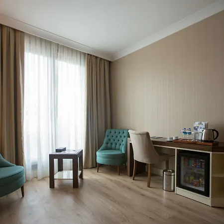 Hotel The Grand Mira Business 4*