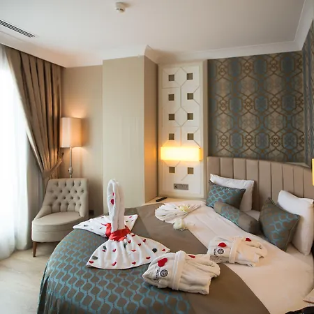 The Grand Mira Business Hotel 4*