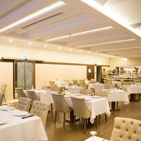 Hotell The Grand Mira Business Hotel 4*